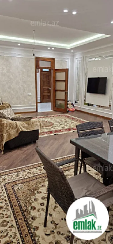 Satılır 7 otaqlı həyət evi 330 m²