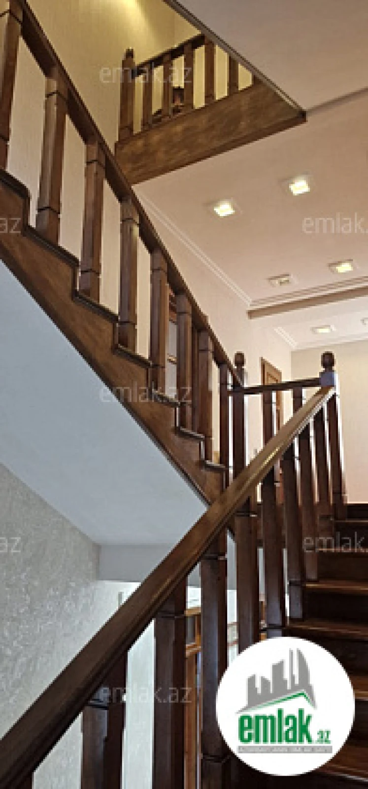 Satılır 7 otaqlı həyət evi 330 m²