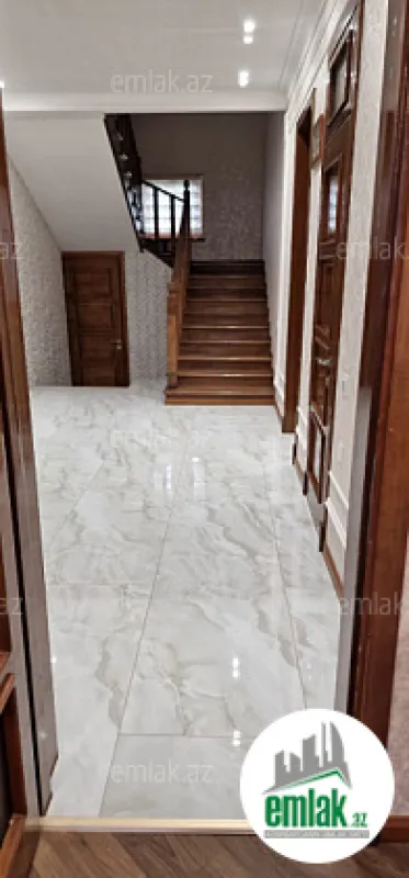 Satılır 7 otaqlı həyət evi 330 m²