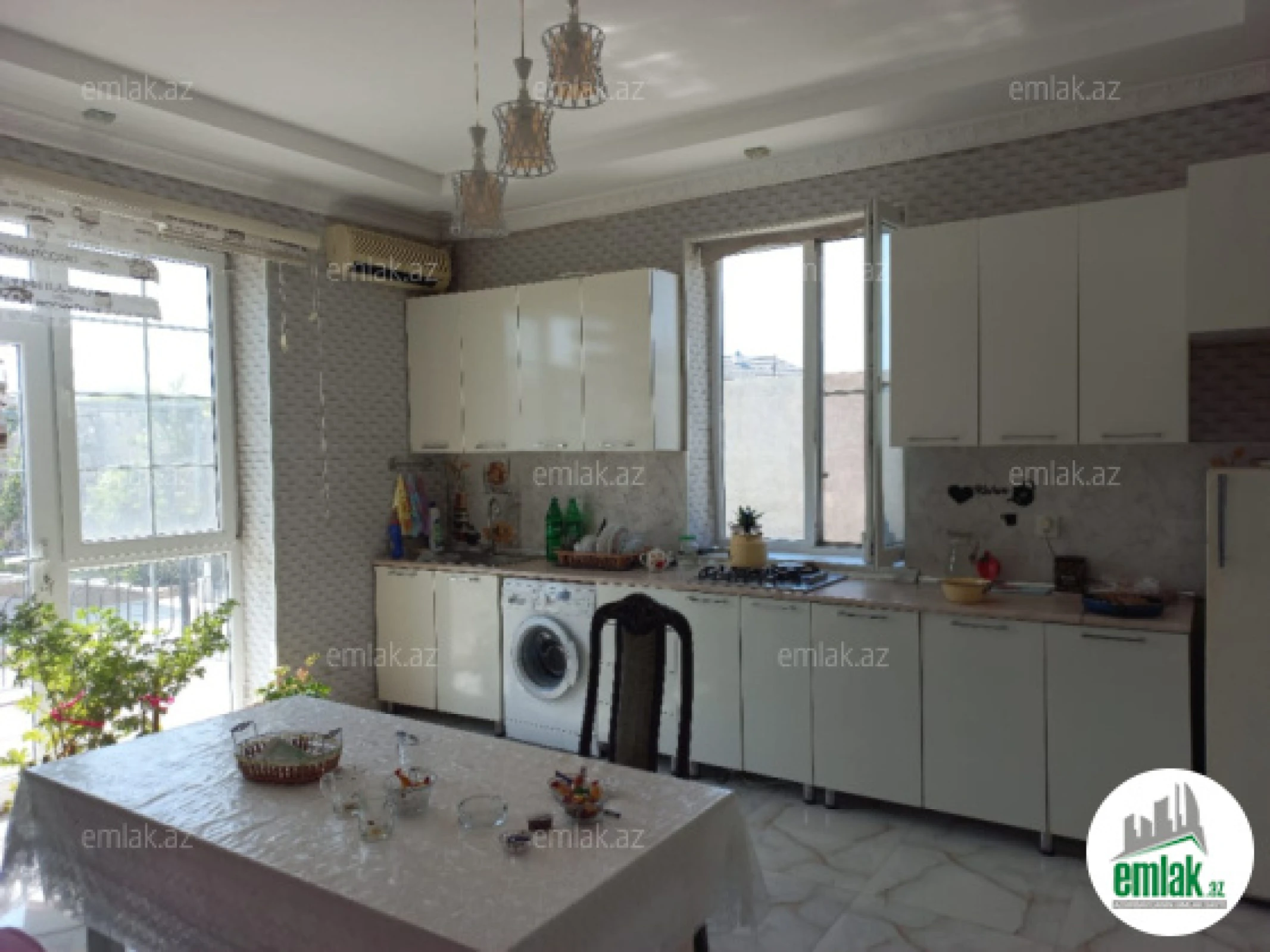 Satılır 3 otaqlı həyət evi 140 m²