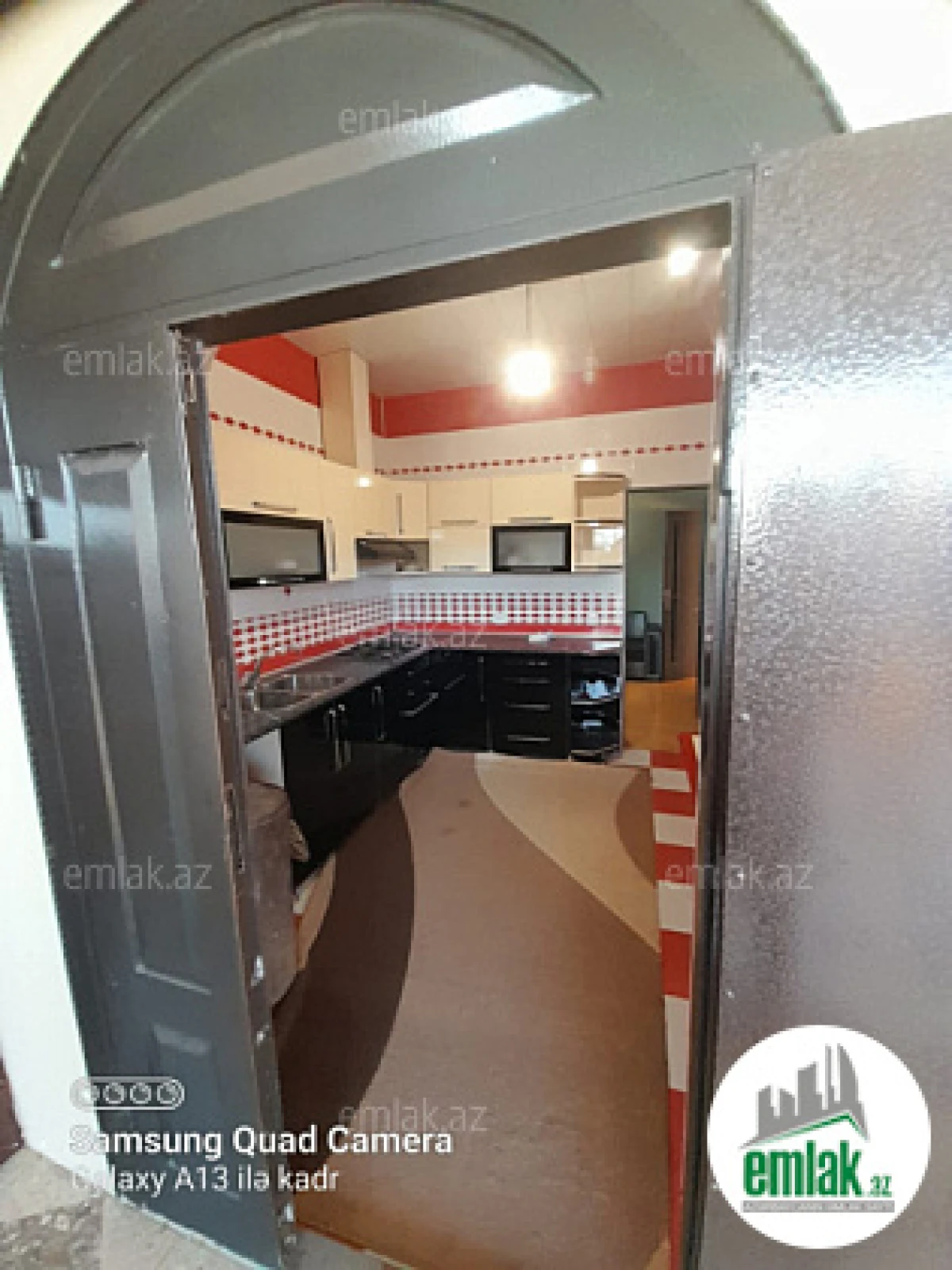 Satılır 4 otaqlı həyət evi 100 m²