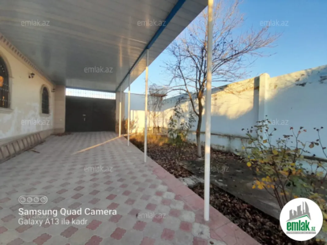 Satılır 4 otaqlı həyət evi 100 m²
