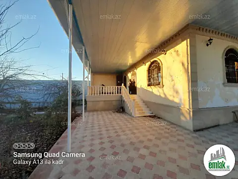 Satılır 4 otaqlı həyət evi 100 m²