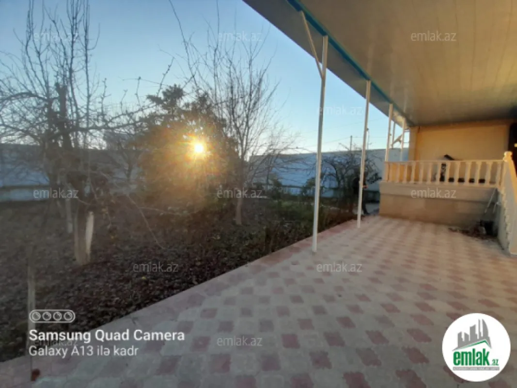 Satılır 4 otaqlı həyət evi 100 m²