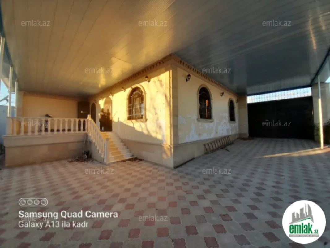 Satılır 4 otaqlı həyət evi 100 m²