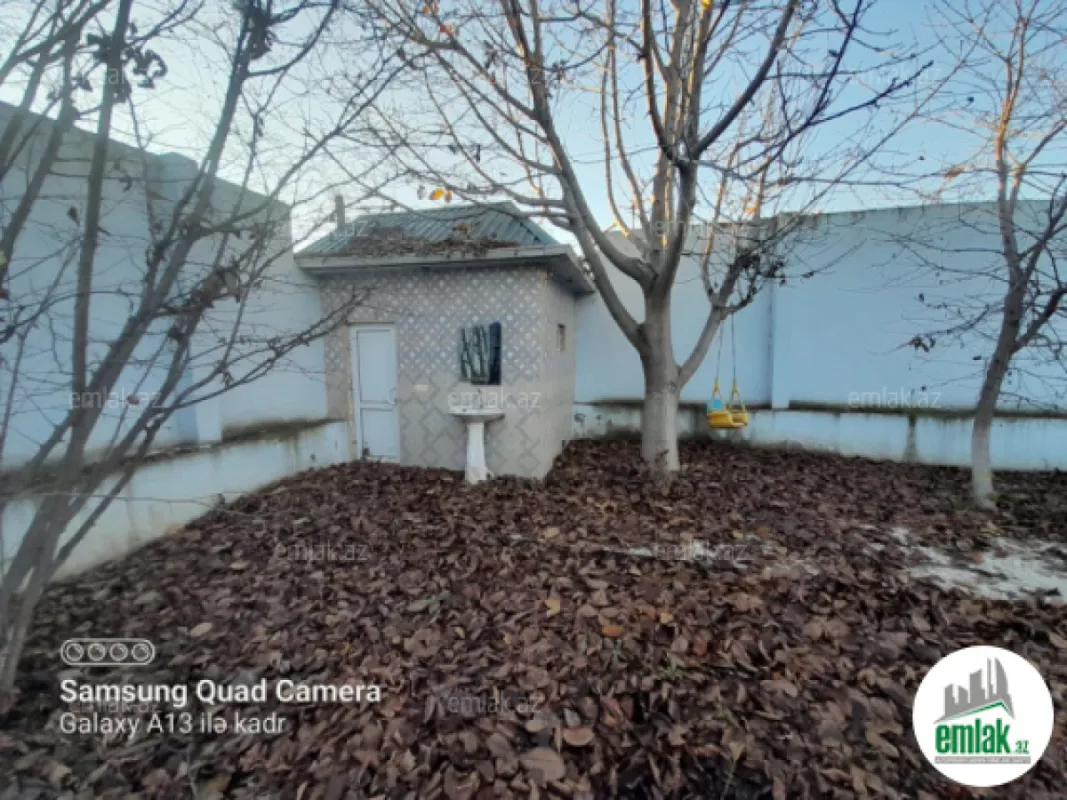 Satılır 4 otaqlı həyət evi 100 m²