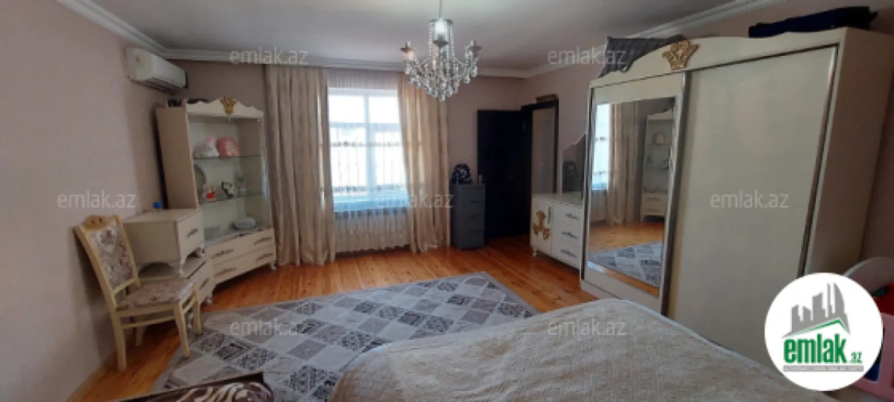 Satılır 6 otaqlı həyət evi 140 m²