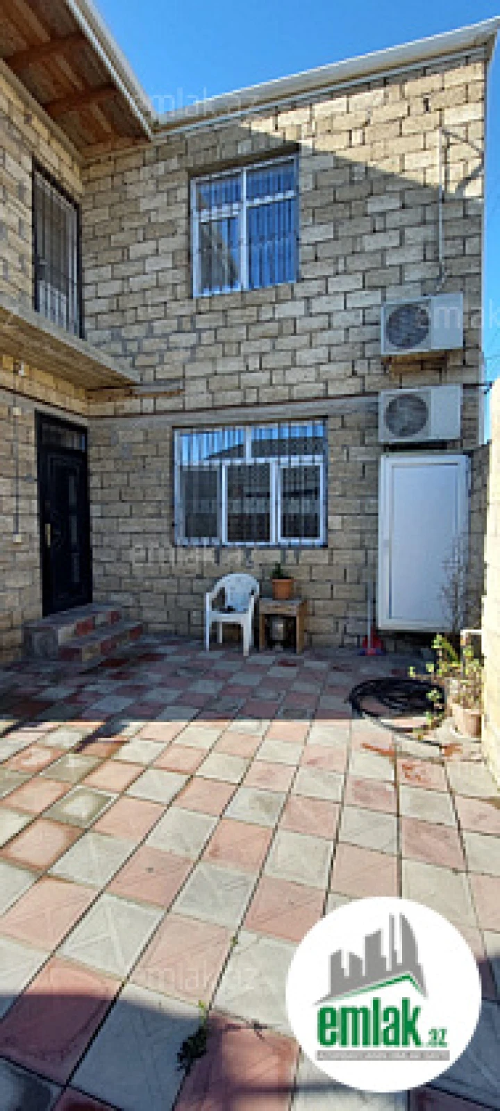 Satılır 6 otaqlı həyət evi 140 m²