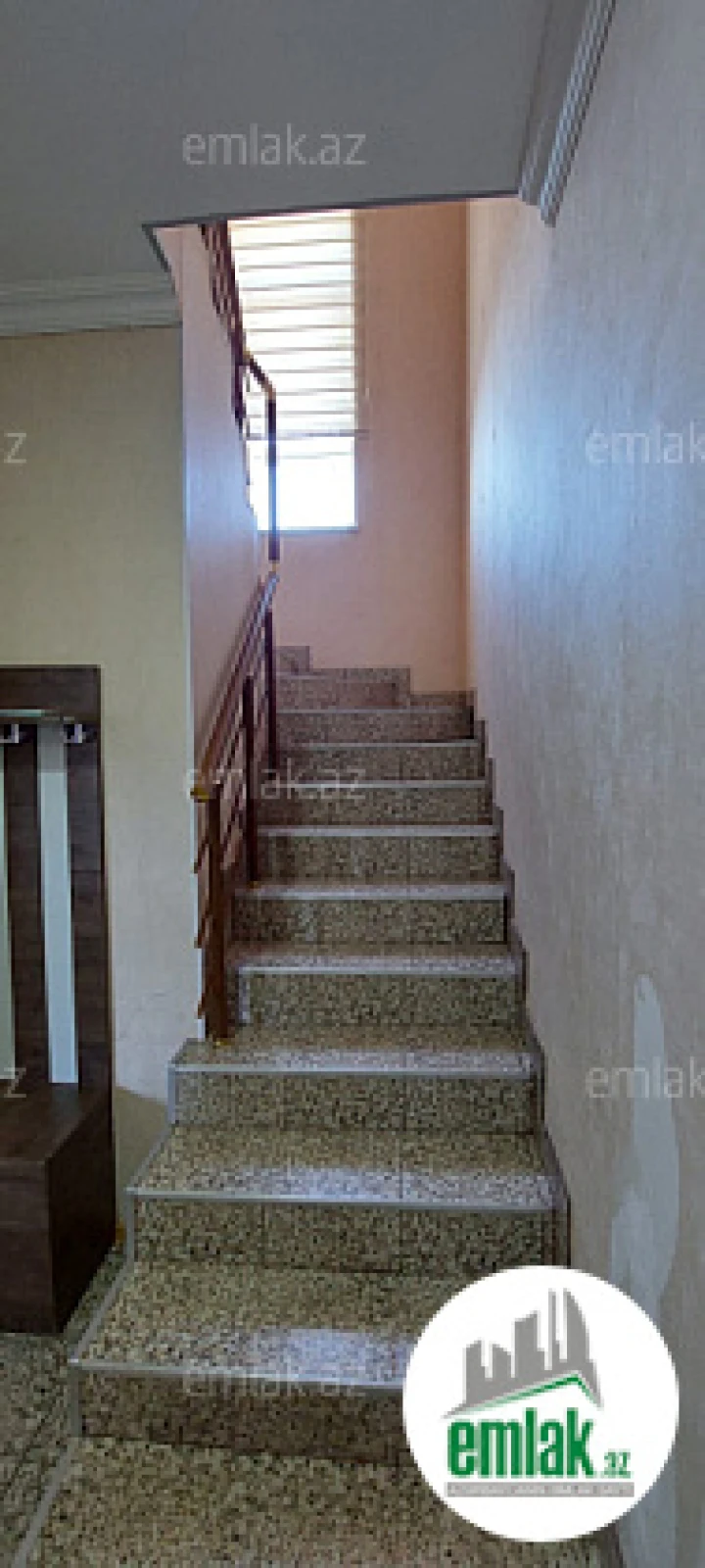 Satılır 6 otaqlı həyət evi 140 m²