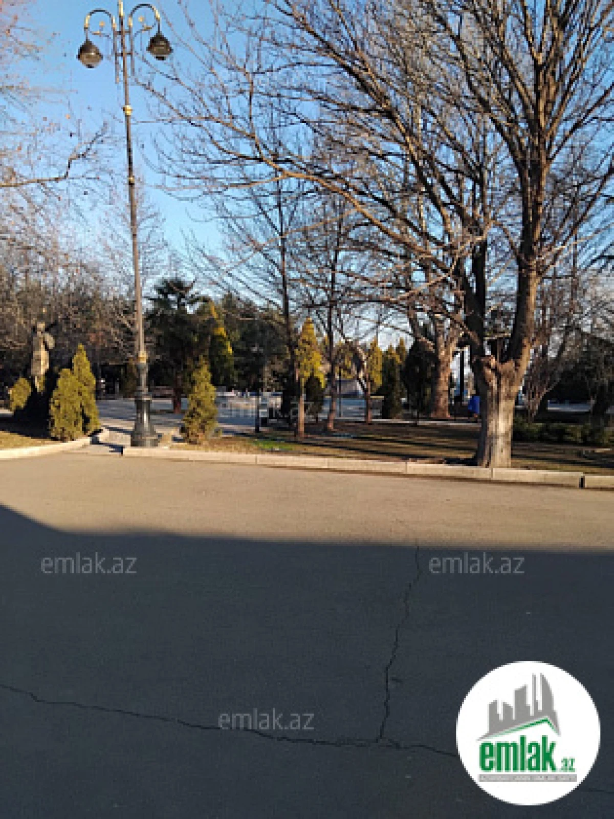 Satılır 2 otaqlı köhnə tikili 91.4 m²