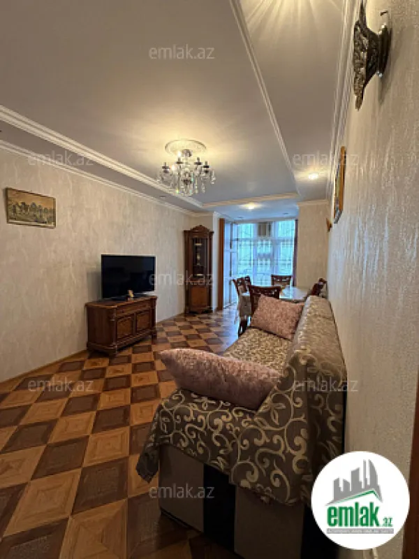 Satılır 4 otaqlı köhnə tikili 75 m²