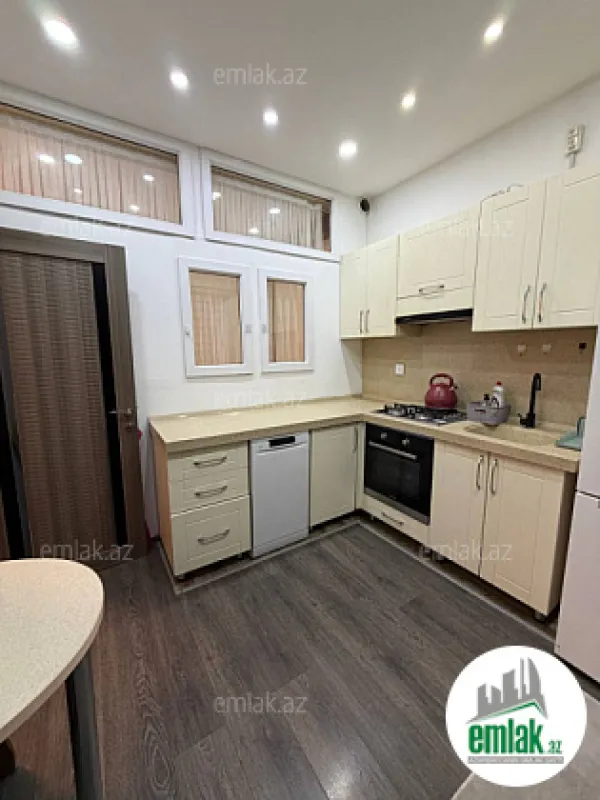 Satılır 2 otaqlı köhnə tikili 51 m²