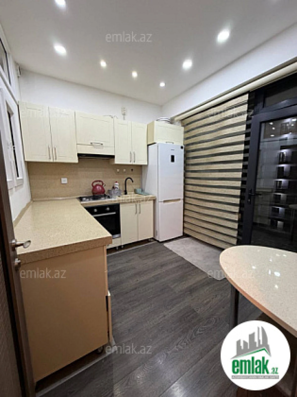 Satılır 2 otaqlı köhnə tikili 51 m²