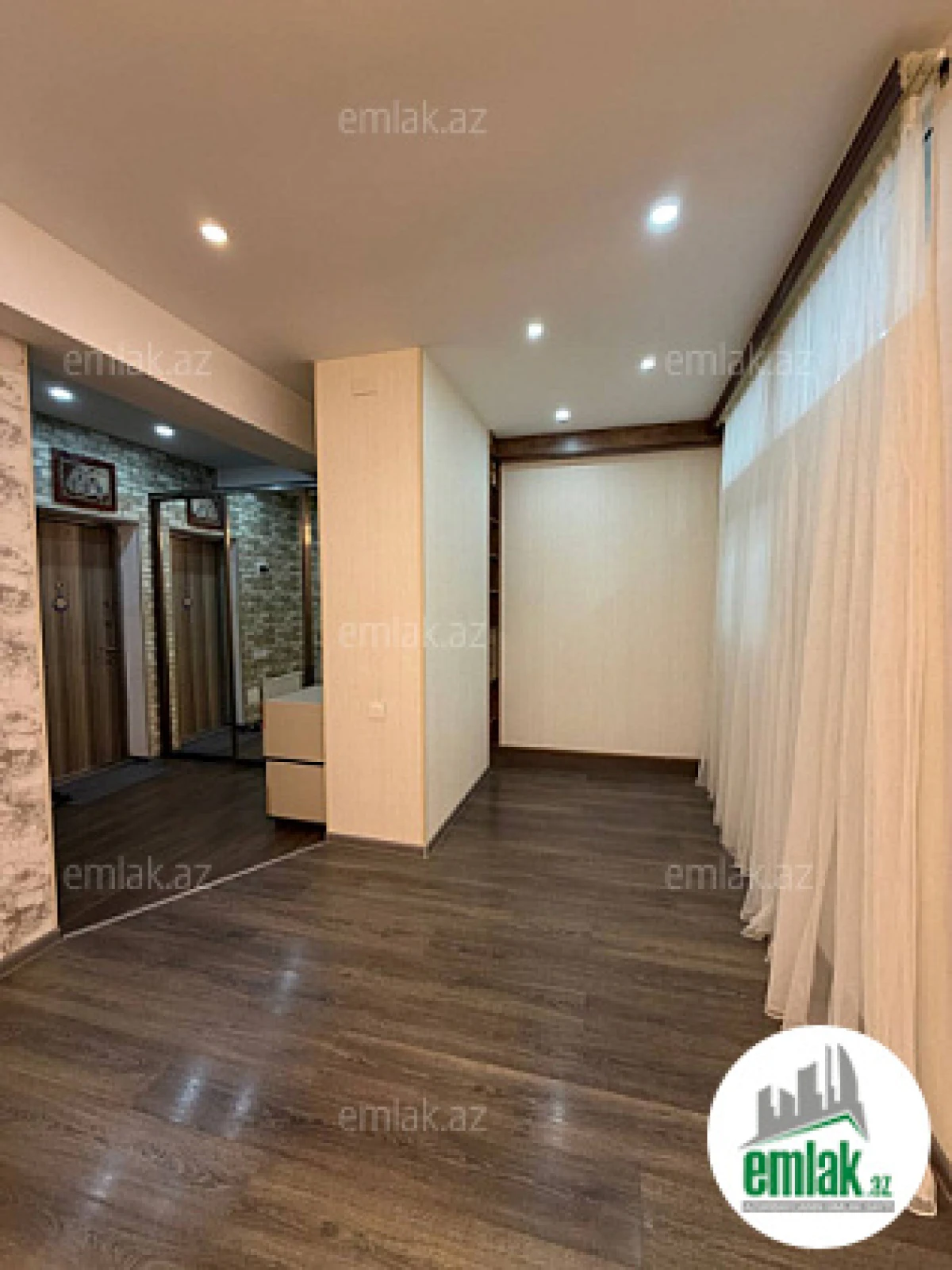 Satılır 2 otaqlı köhnə tikili 51 m²