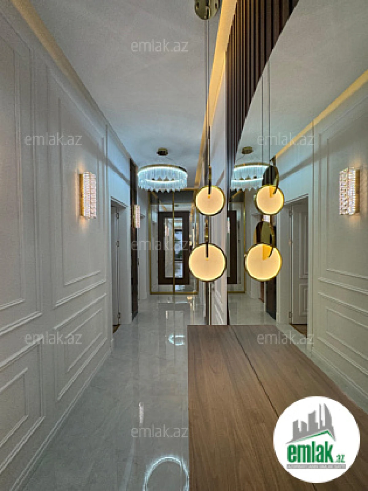 Satılır 4 otaqlı mənzil 120 m²