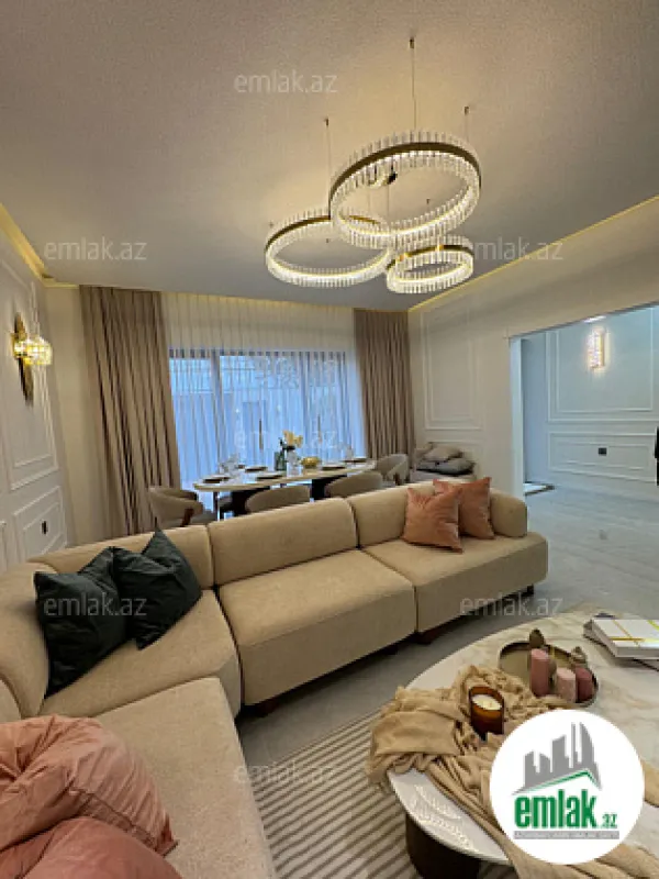 Satılır 4 otaqlı mənzil 120 m²