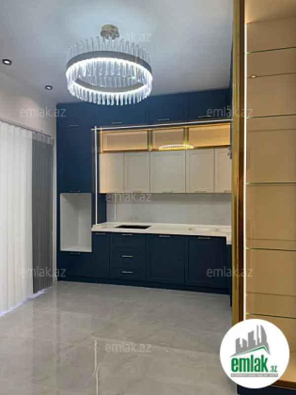 Satılır 4 otaqlı mənzil 120 m²