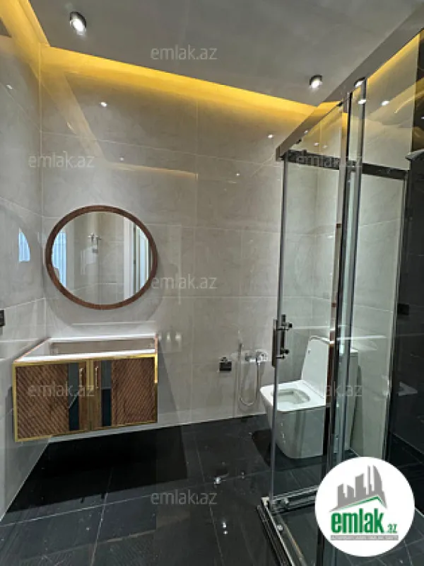 Satılır 4 otaqlı mənzil 120 m²