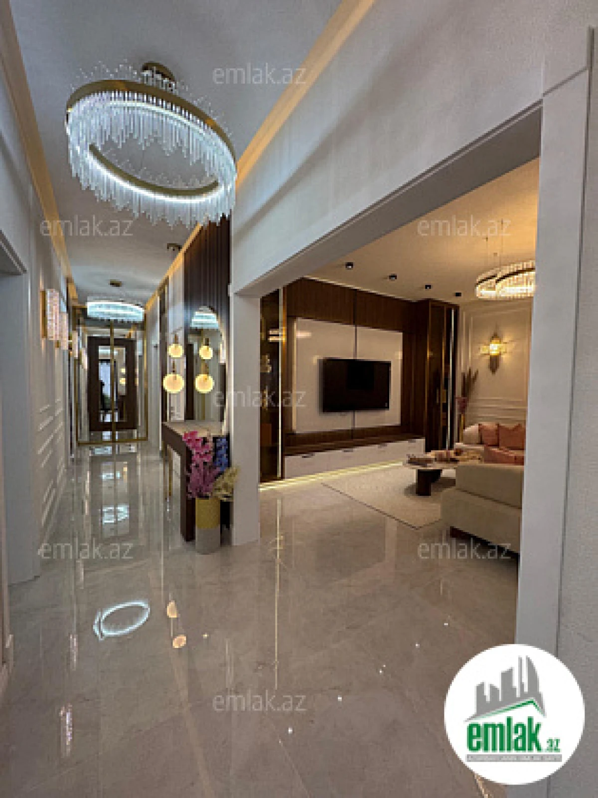 Satılır 4 otaqlı mənzil 120 m²