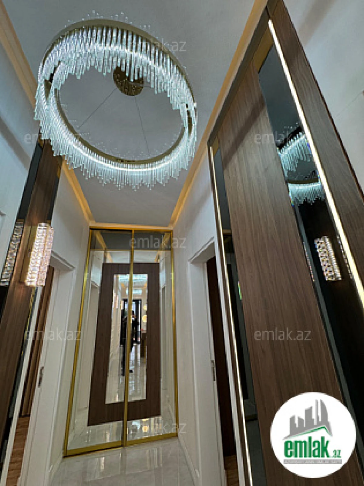 Satılır 4 otaqlı mənzil 120 m²