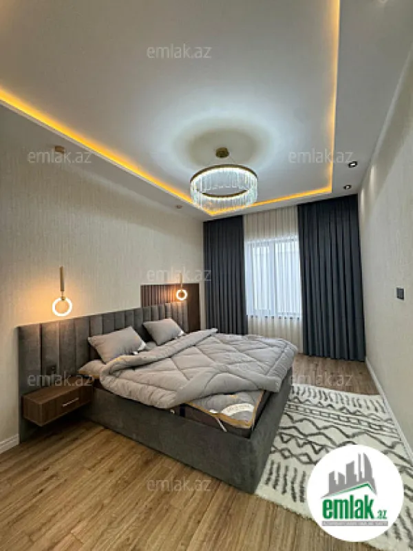 Satılır 4 otaqlı mənzil 120 m²