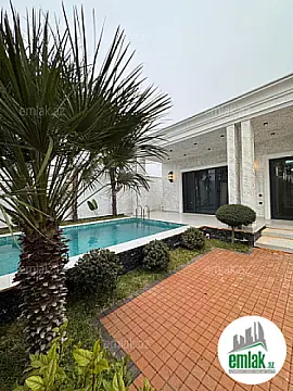 Satılır 4 otaqlı mənzil 120 m²