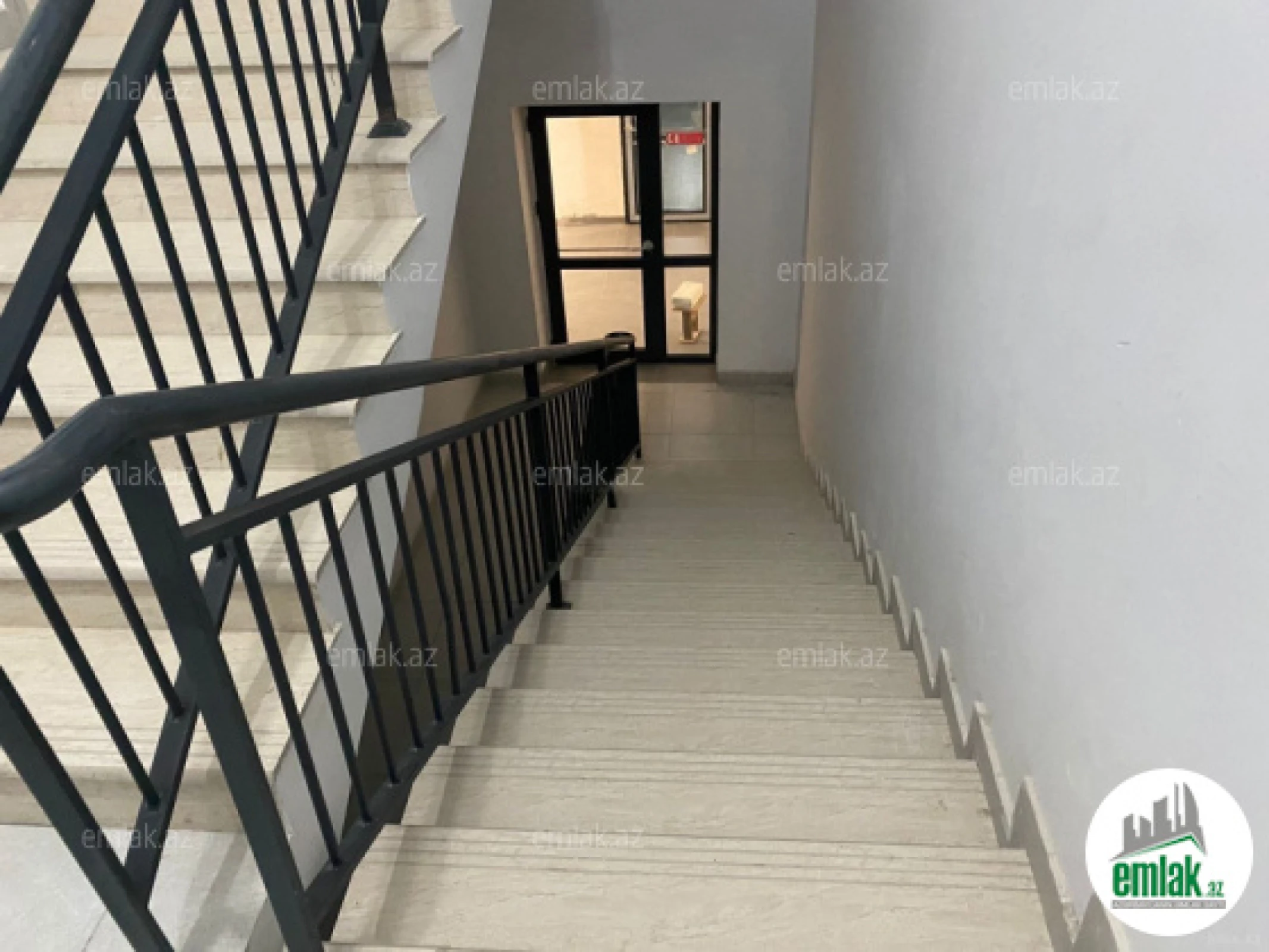Satılır 3 otaqlı yeni tikili 113.6 m²
