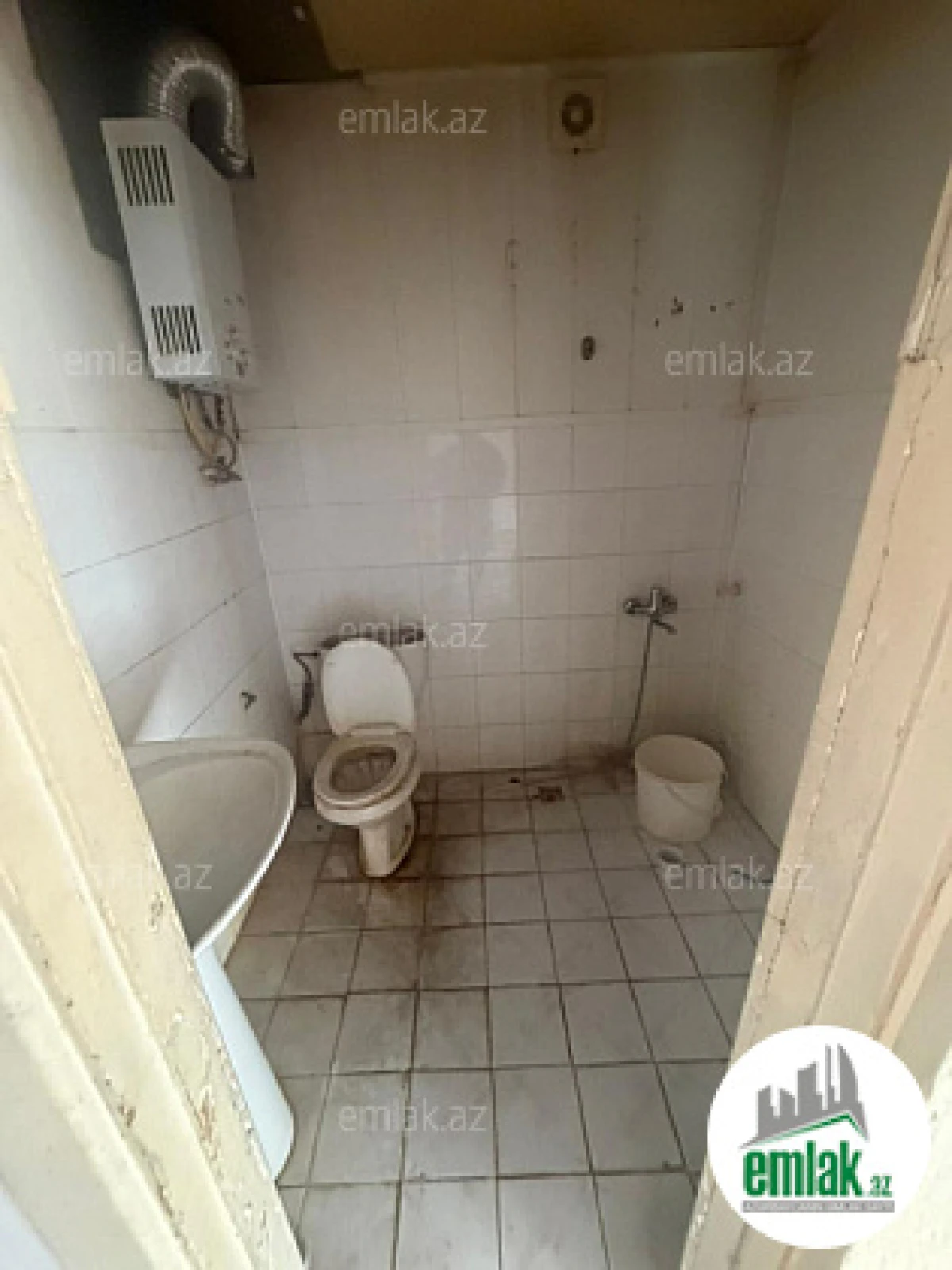 Satılır 1 otaqlı köhnə tikili 40 m²