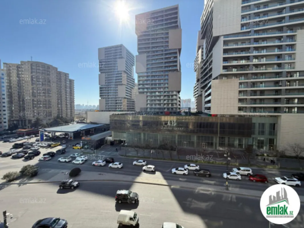 Satılır 4 otaqlı yeni tikili 211 m²