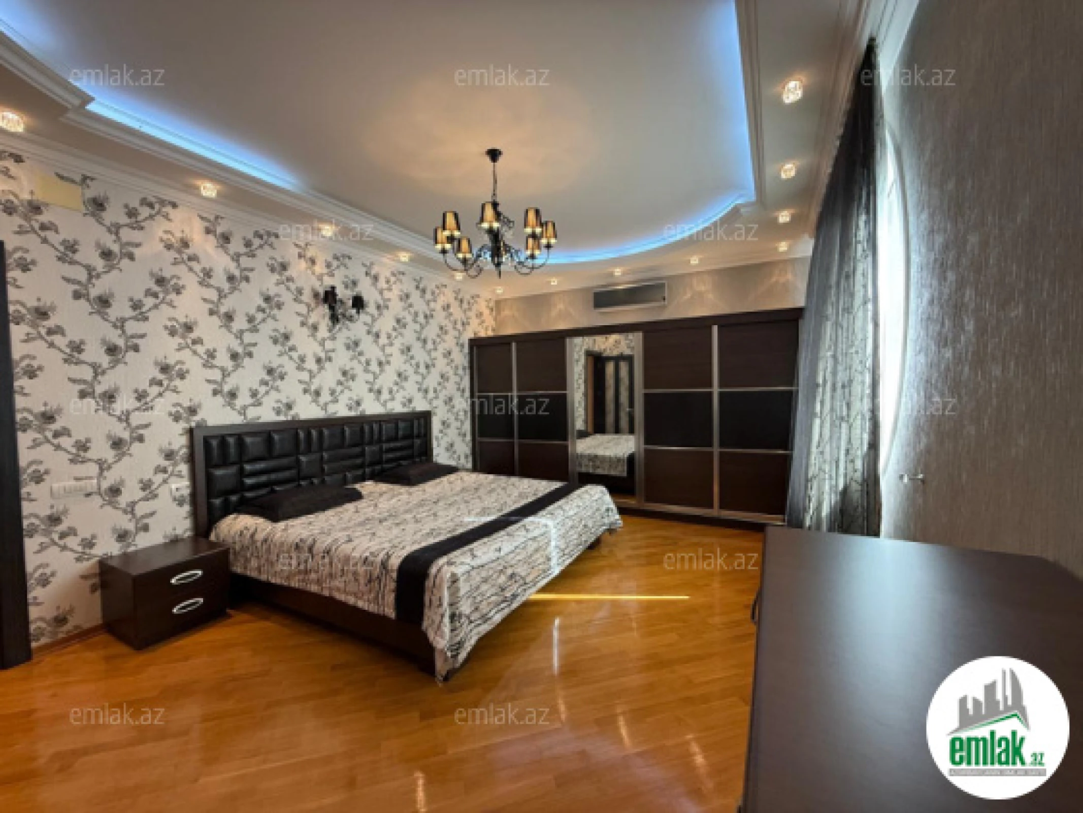 Satılır 4 otaqlı yeni tikili 211 m²