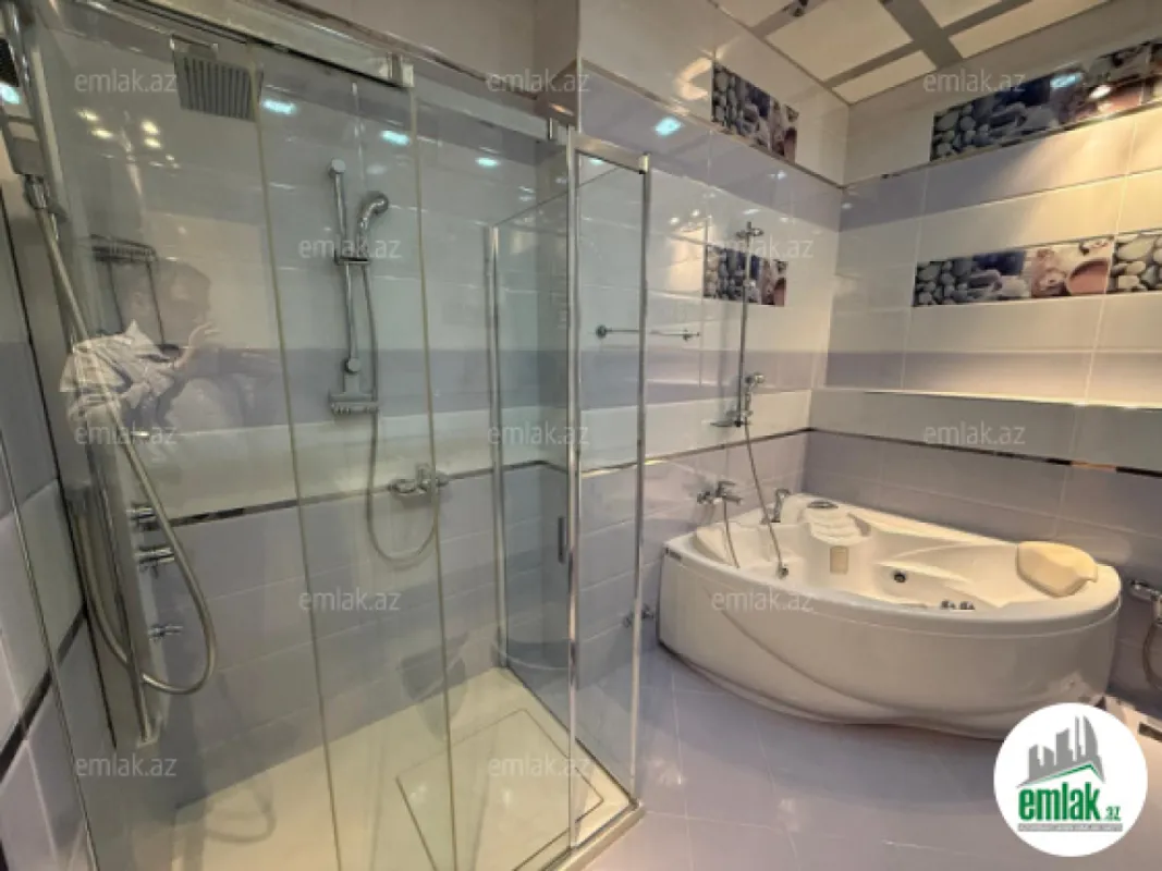 Satılır 4 otaqlı yeni tikili 211 m²