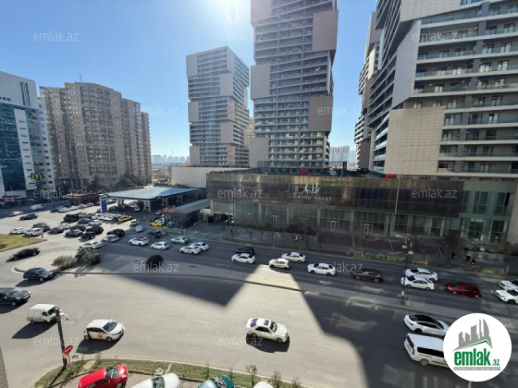 Satılır 4 otaqlı yeni tikili 211 m²