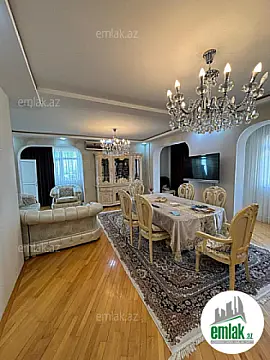 Satılır 4 otaqlı köhnə tikili 125 m² — Bakı 4 otaq 125.00 m²