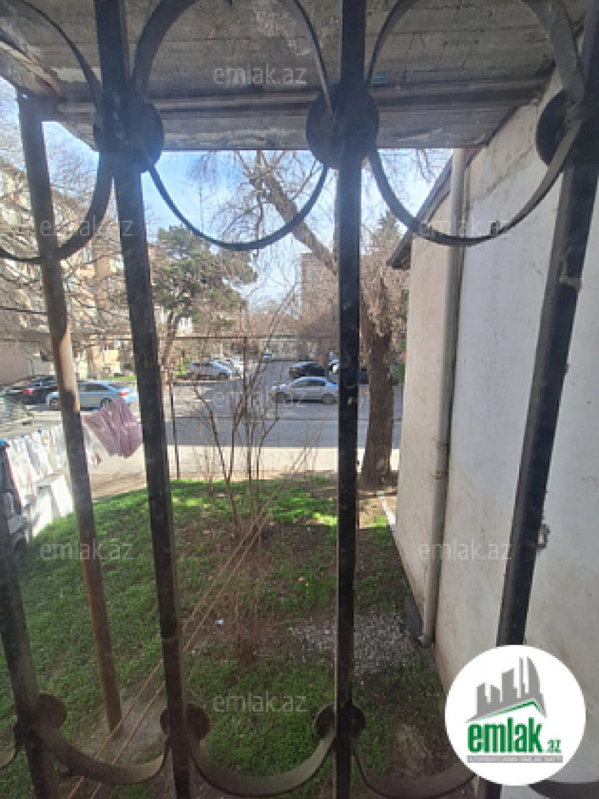 Satılır 2 otaqlı köhnə tikili 53 m²