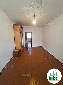 Satılır 2 otaqlı köhnə tikili 53 m²