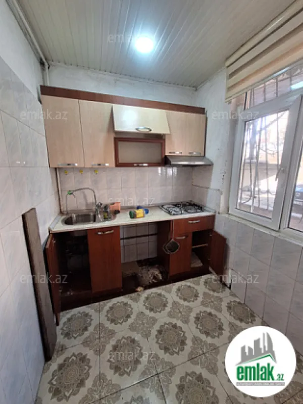 Satılır 2 otaqlı köhnə tikili 53 m²