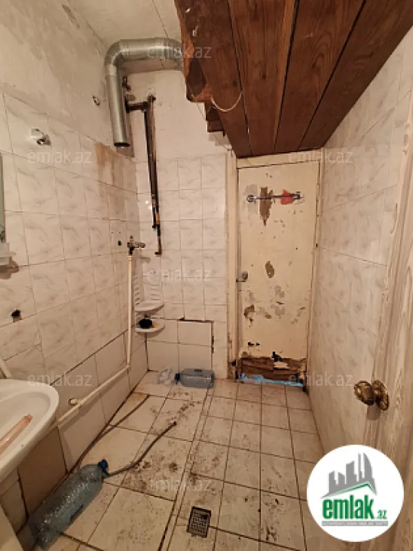 Satılır 2 otaqlı köhnə tikili 53 m²