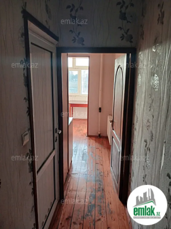 Satılır 3 otaqlı köhnə tikili 80 m²