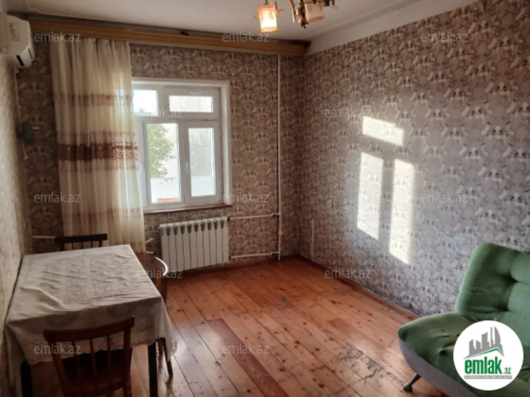 Satılır 3 otaqlı köhnə tikili 80 m²