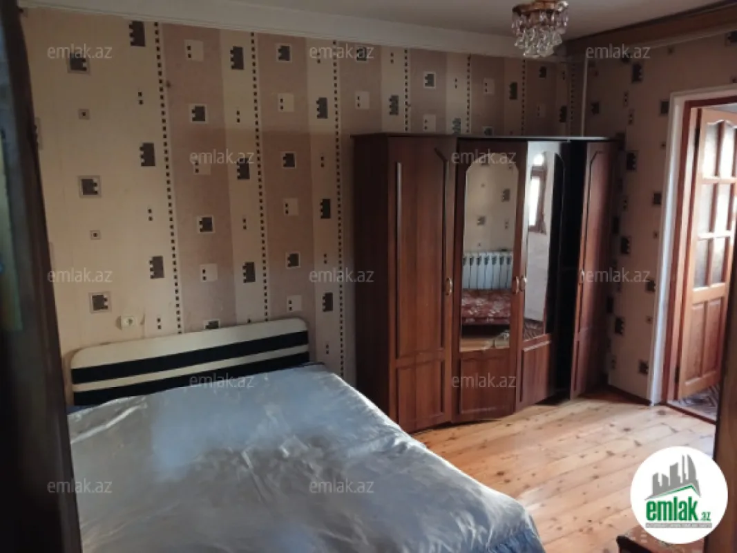 Satılır 3 otaqlı köhnə tikili 80 m²