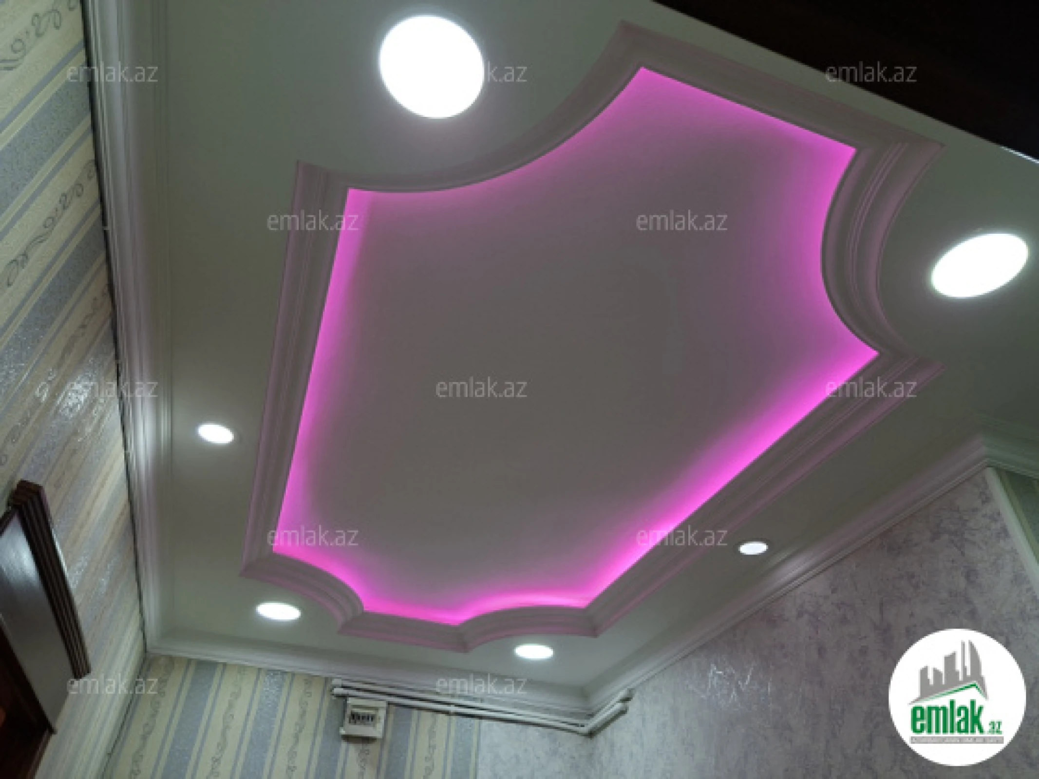 Satılır 3 otaqlı köhnə tikili 90 m²