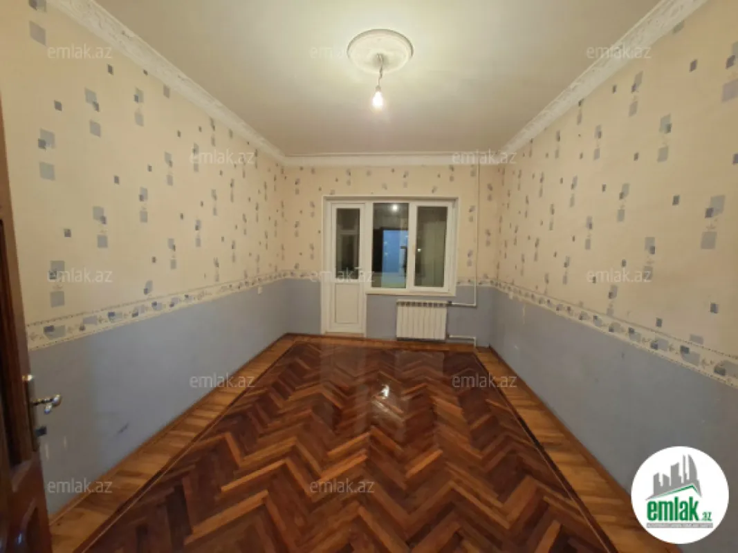 Satılır 3 otaqlı köhnə tikili 90 m²