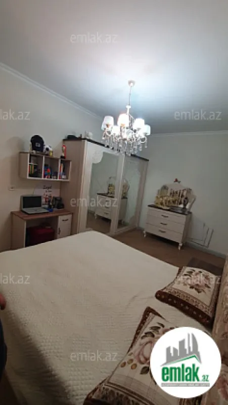 Satılır 3 otaqlı yeni tikili 80 m²