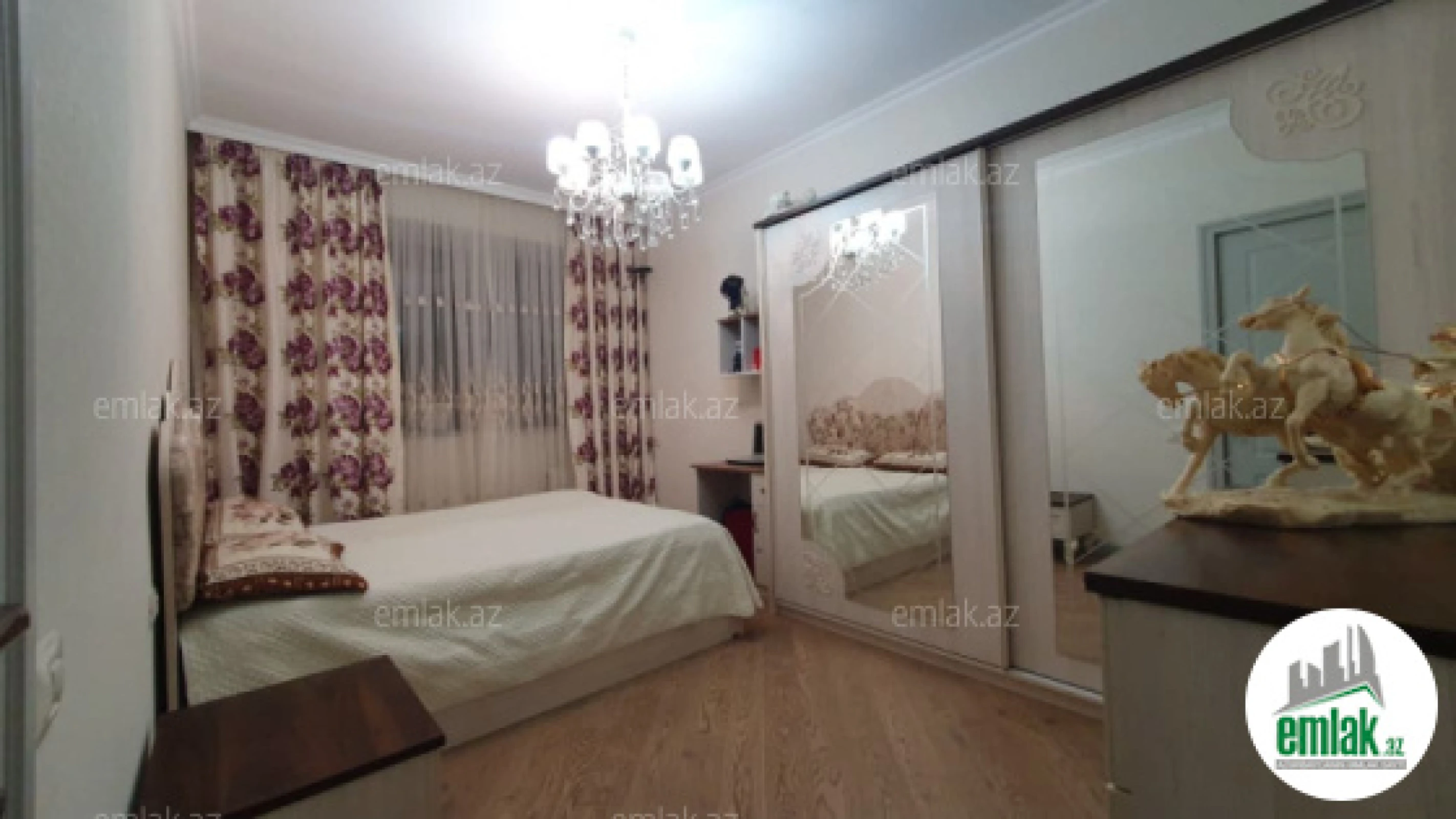 Satılır 3 otaqlı yeni tikili 80 m²