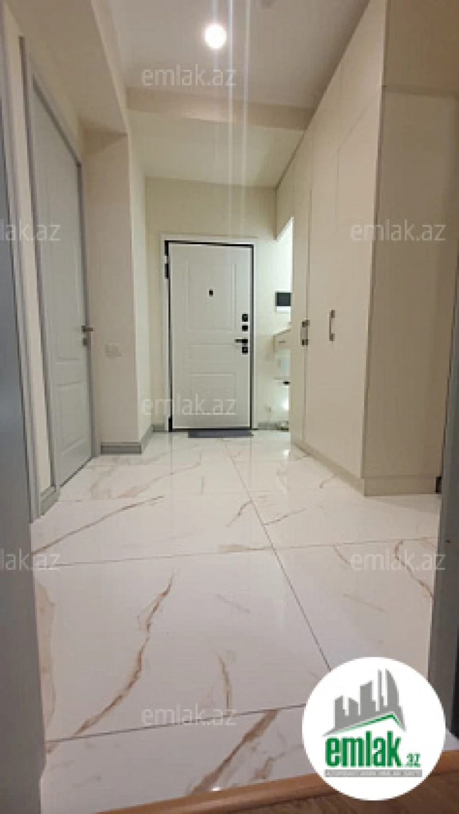 Satılır 3 otaqlı yeni tikili 80 m²