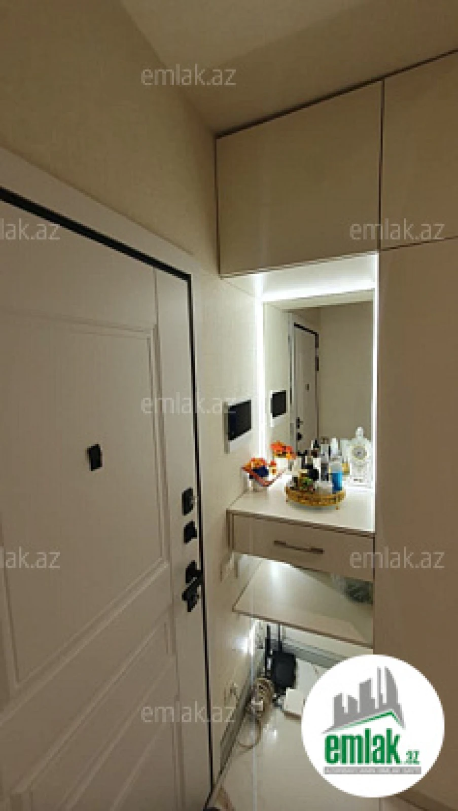 Satılır 3 otaqlı yeni tikili 80 m²