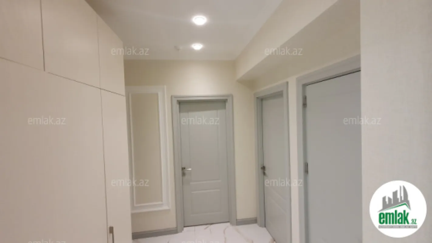 Satılır 3 otaqlı yeni tikili 80 m²