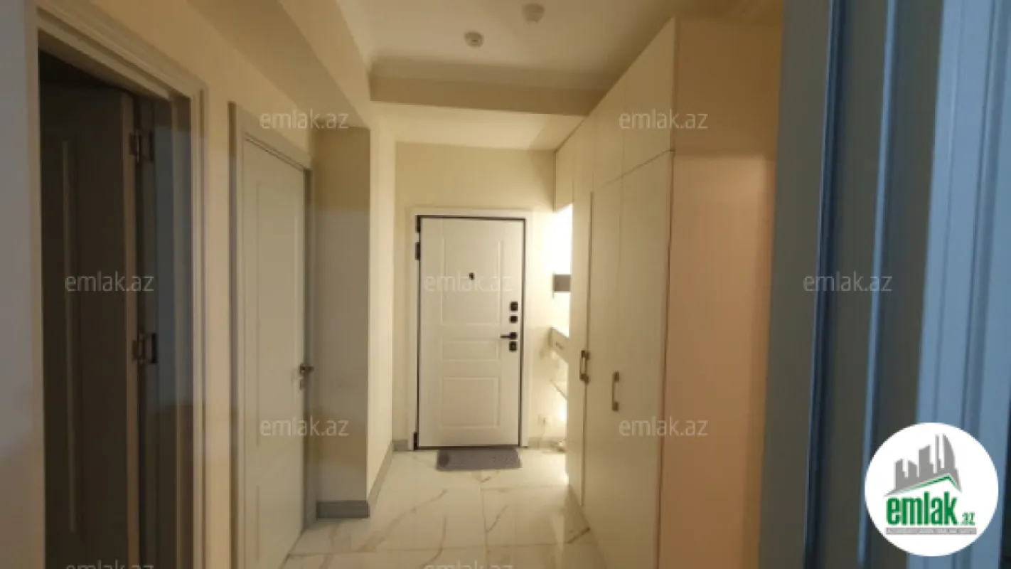 Satılır 3 otaqlı yeni tikili 80 m²
