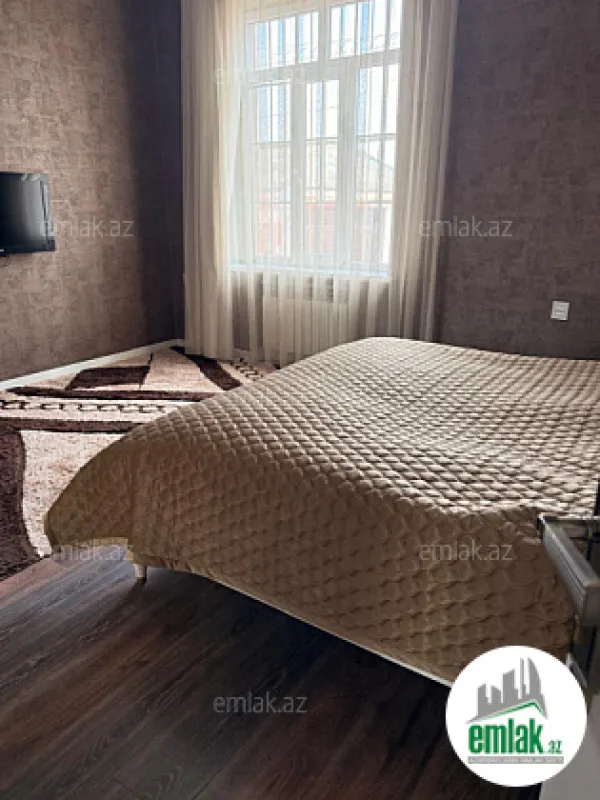 Satılır 3 otaqlı köhnə tikili 75 m²