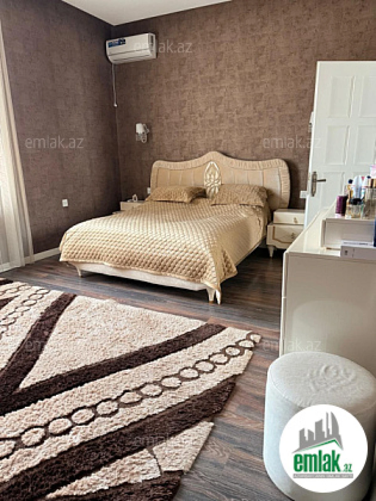 Satılır 3 otaqlı köhnə tikili 75 m²